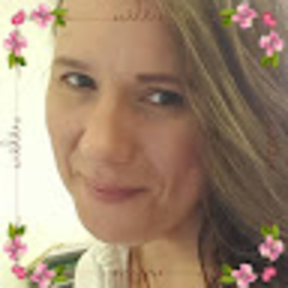 Meet your Posher, Paula - Picture 1 of 1